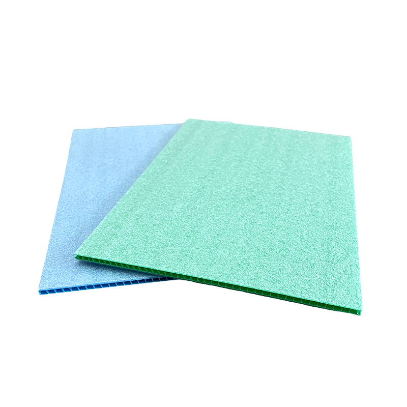 Eco-friendly na Waterproof Felt Laminated Twin Wall PP Hollow Board